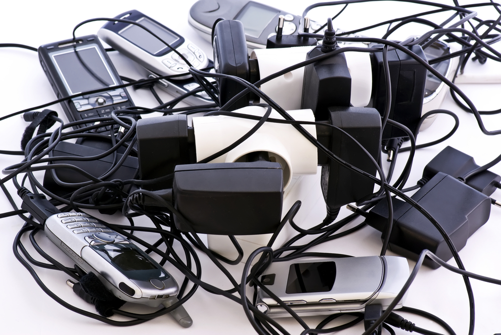 Phone chargers waste green carbon footprint © HLPhoto Shutterstock