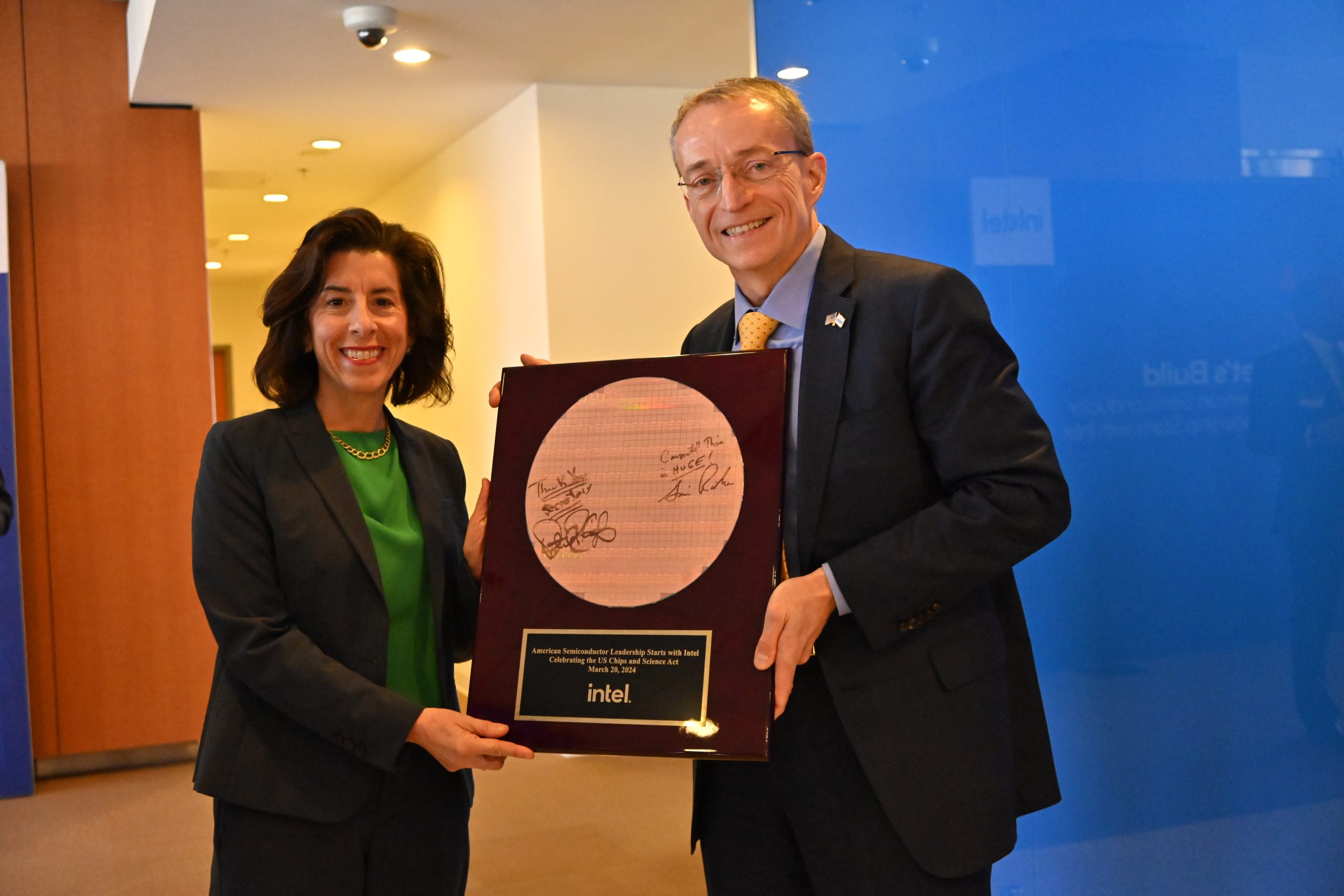 Intel chief executive Pat Gelsinger and US Commerce Secretary Gina Raimondo hold a plaque commemorating the US CHIPS and Science Act during a visit to an Intel semiconductor factory in Chandler, Arizona. Image credit: Intel