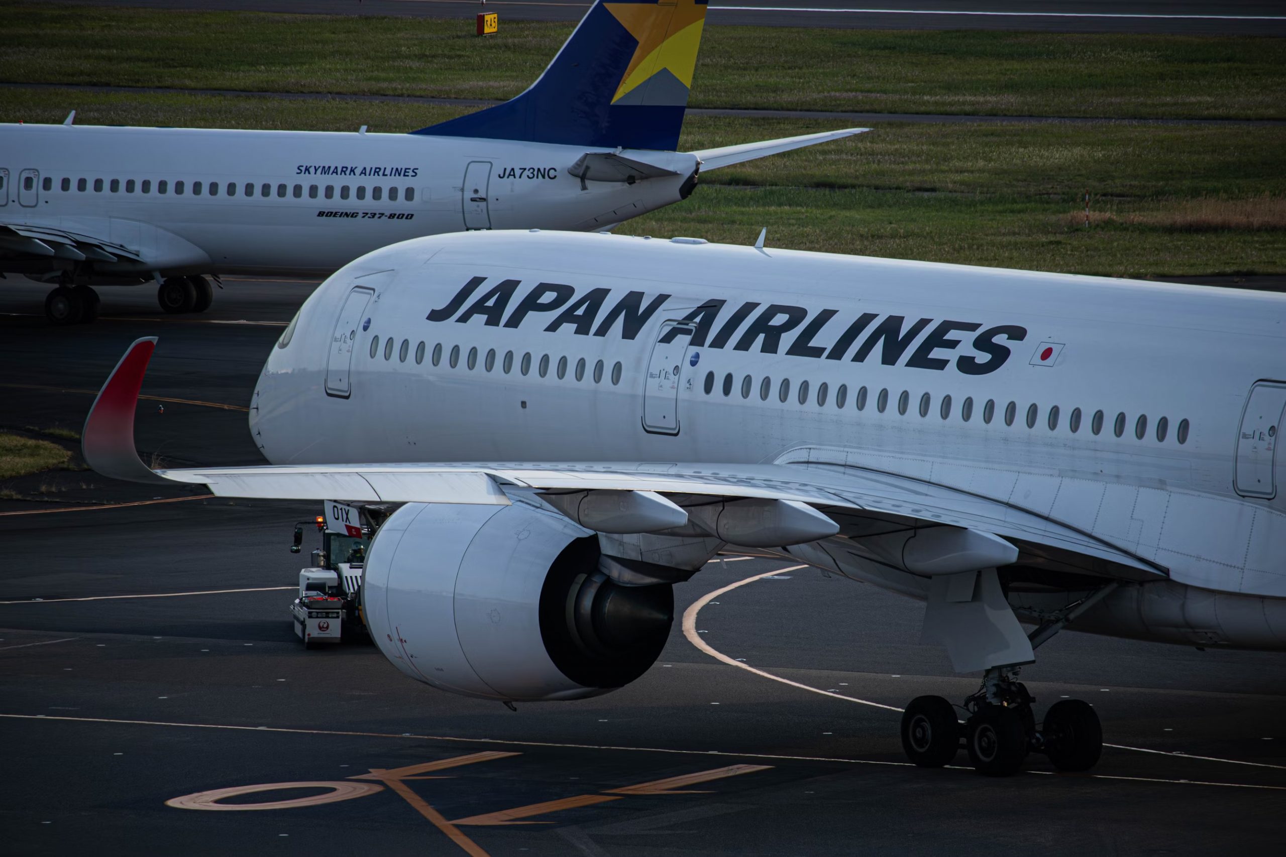 A Japan Airlines passenger plane. Image credit: Unsplash