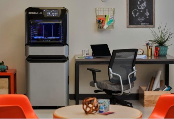 The Stratasys J55™ 3D Printer brings full-colour realism to design teams at an accessible price, offering high fidelity, realistic textures, transparency, and nearly 500,000 colours with PANTONE™ Validation—all in a compact, efficient solution.