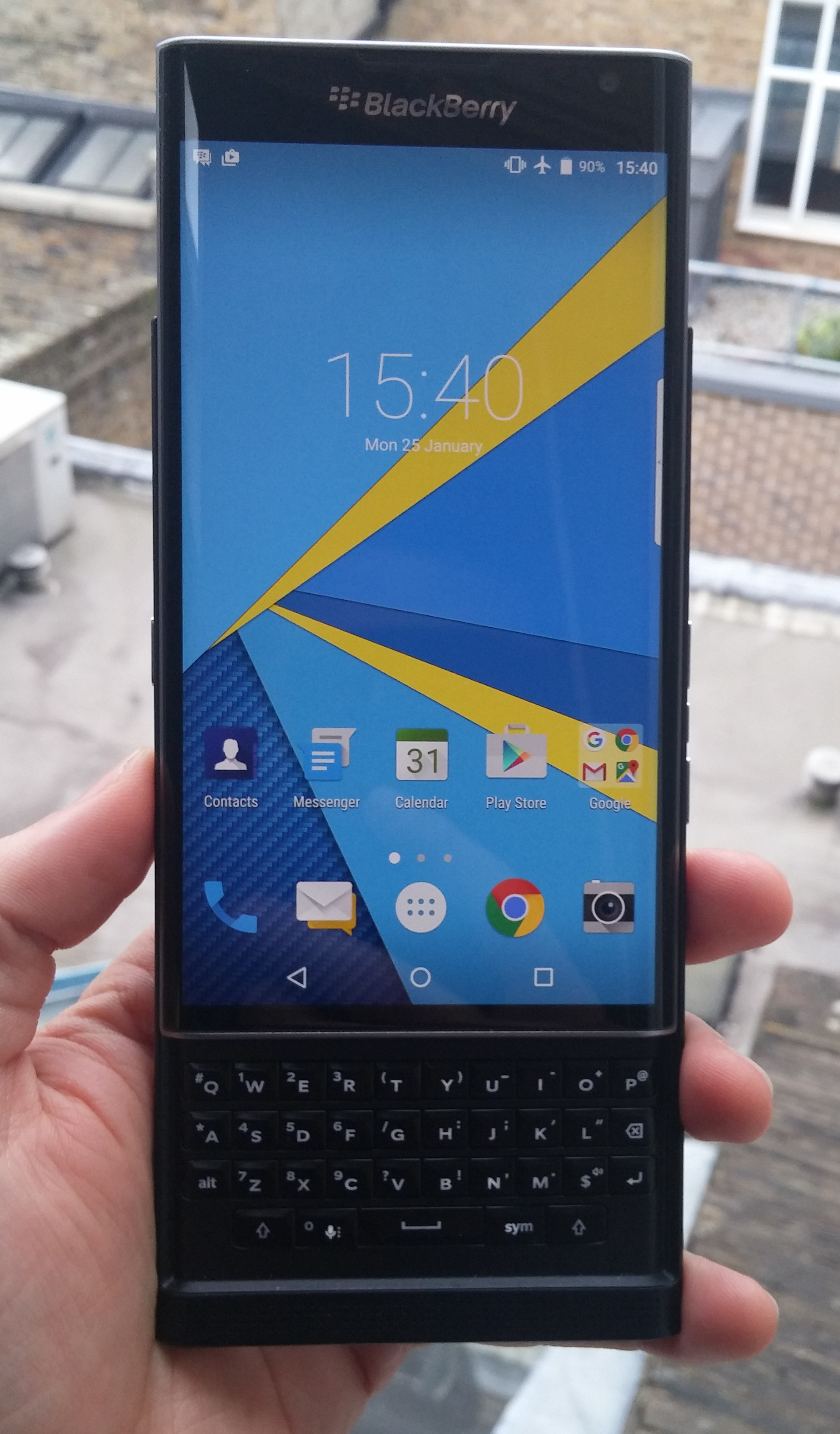 Почему греется blackberry priv